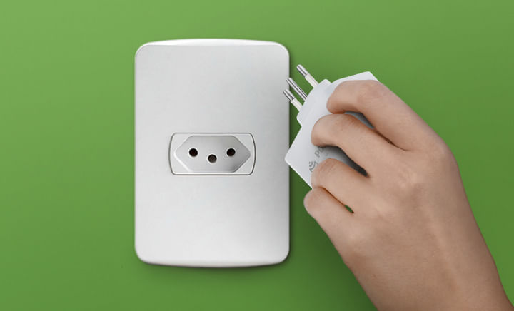 Top acessórios tecnológicos para organizar sua rotina: 5 itens que vão facilitar o seu dia a dia 7 Smart Plug Wi-Fi - Tomada Inteligente Wi-Fi | Positivo Casa Inteligente